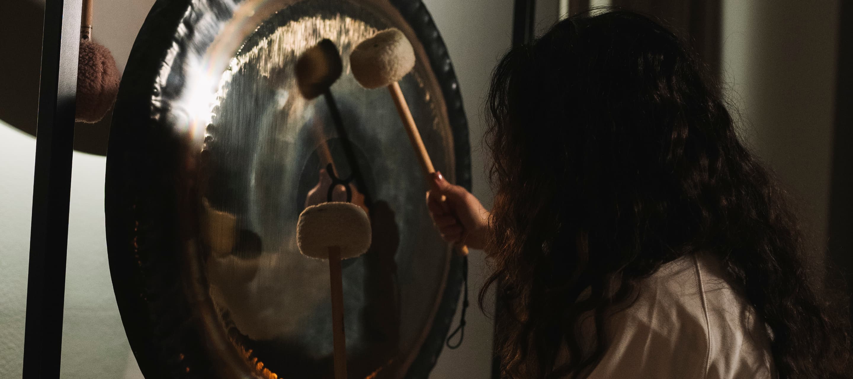 girl with gong